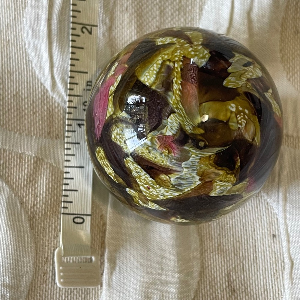 Isle of Wight‎ Studio Glass Paperweight Sugar and Spice Floral Shard Orb 2"
